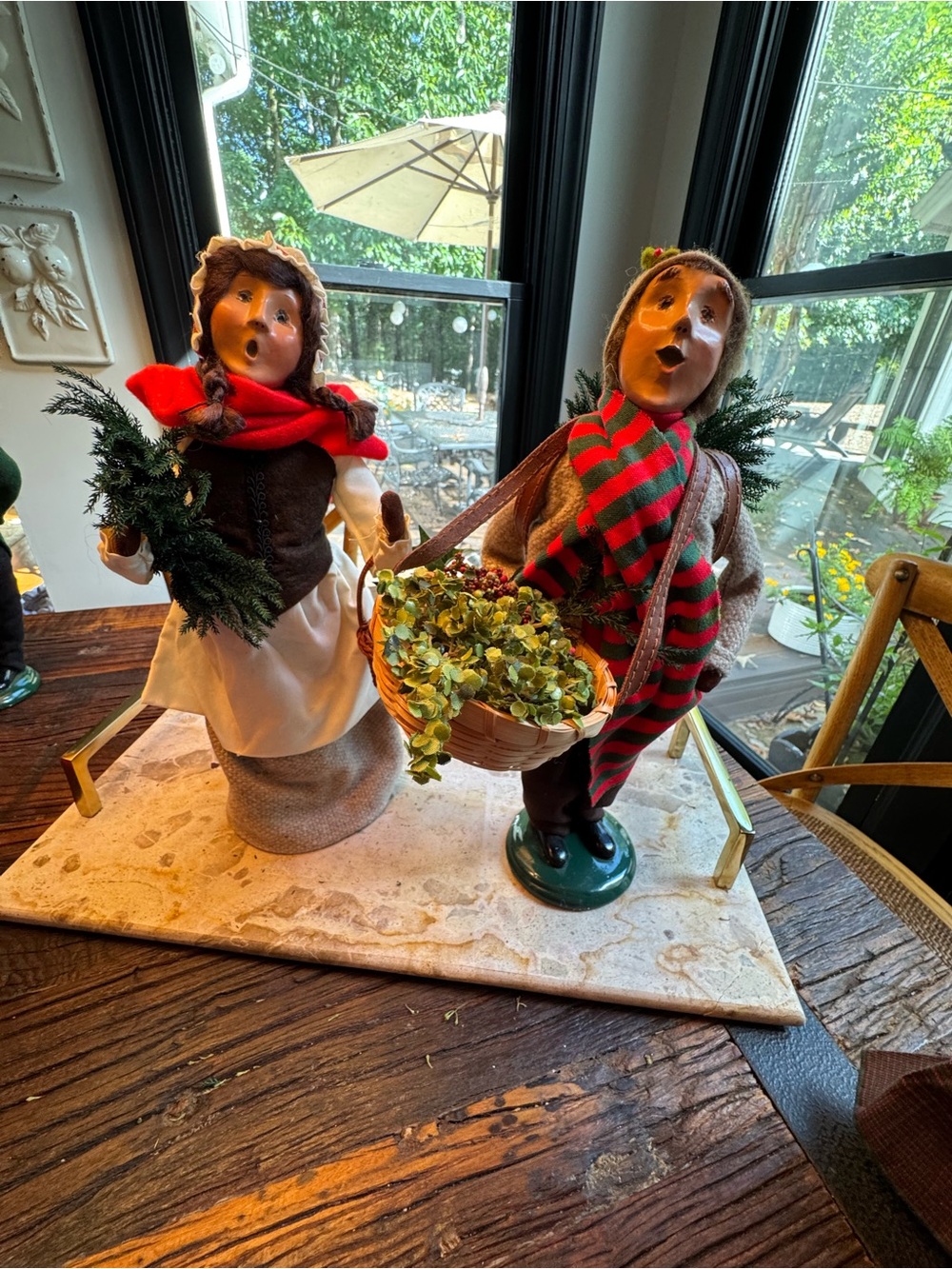 Byers Choice Vintage Carolers “The Greenery”